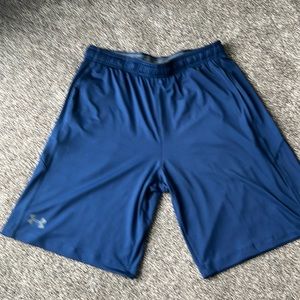 Mens Under Armour shorts Navy Blue size large NWT